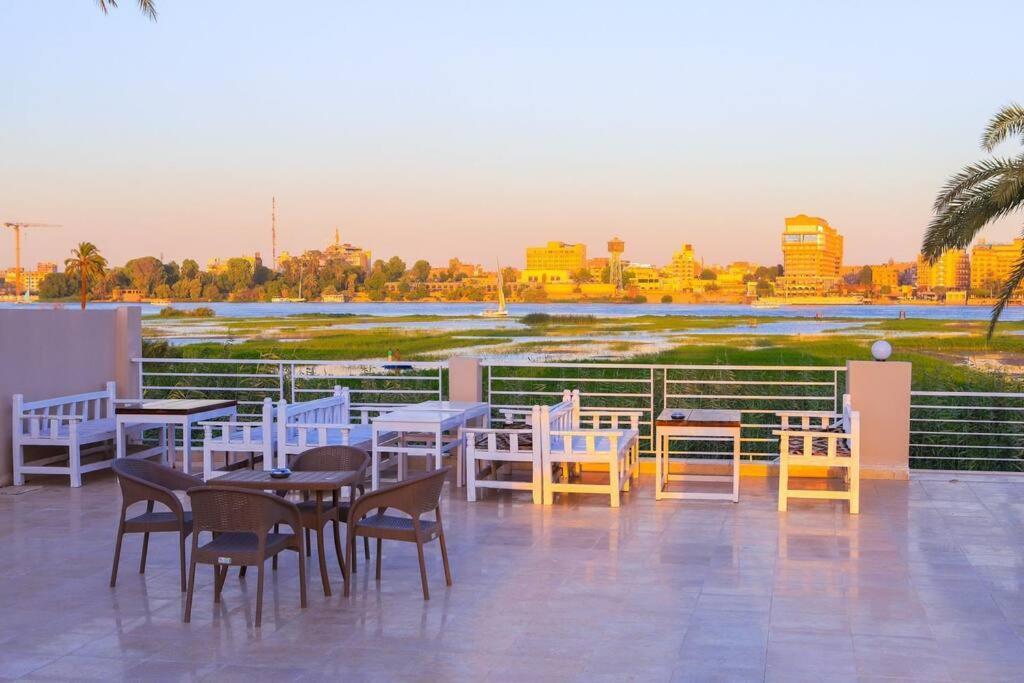 Royal Nile Villa - Nile View Apartment 1 Луксор Экстерьер фото